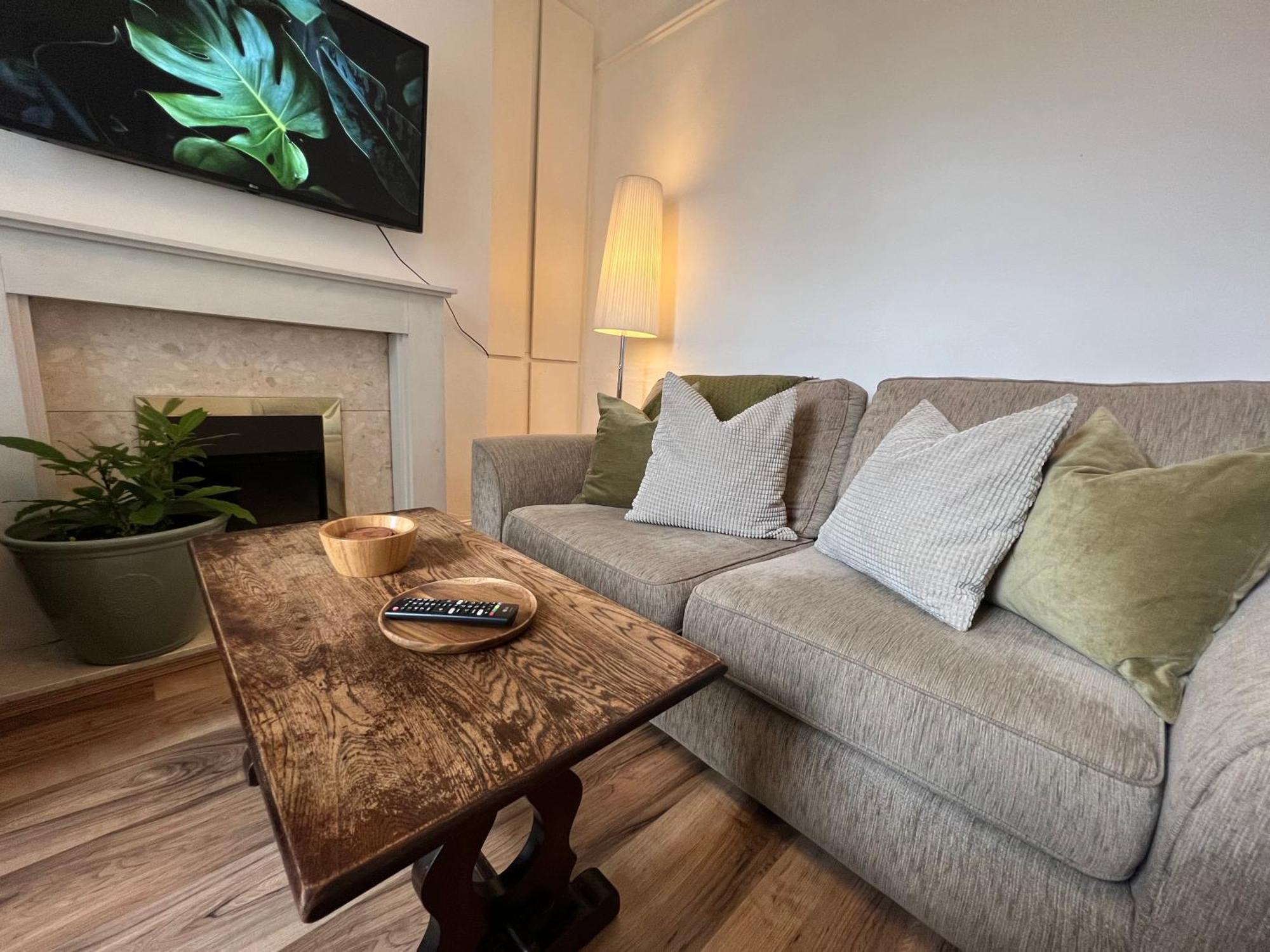 2025 Award Winner Liverpool Ivy House - 4 Bedrooms Экстерьер фото