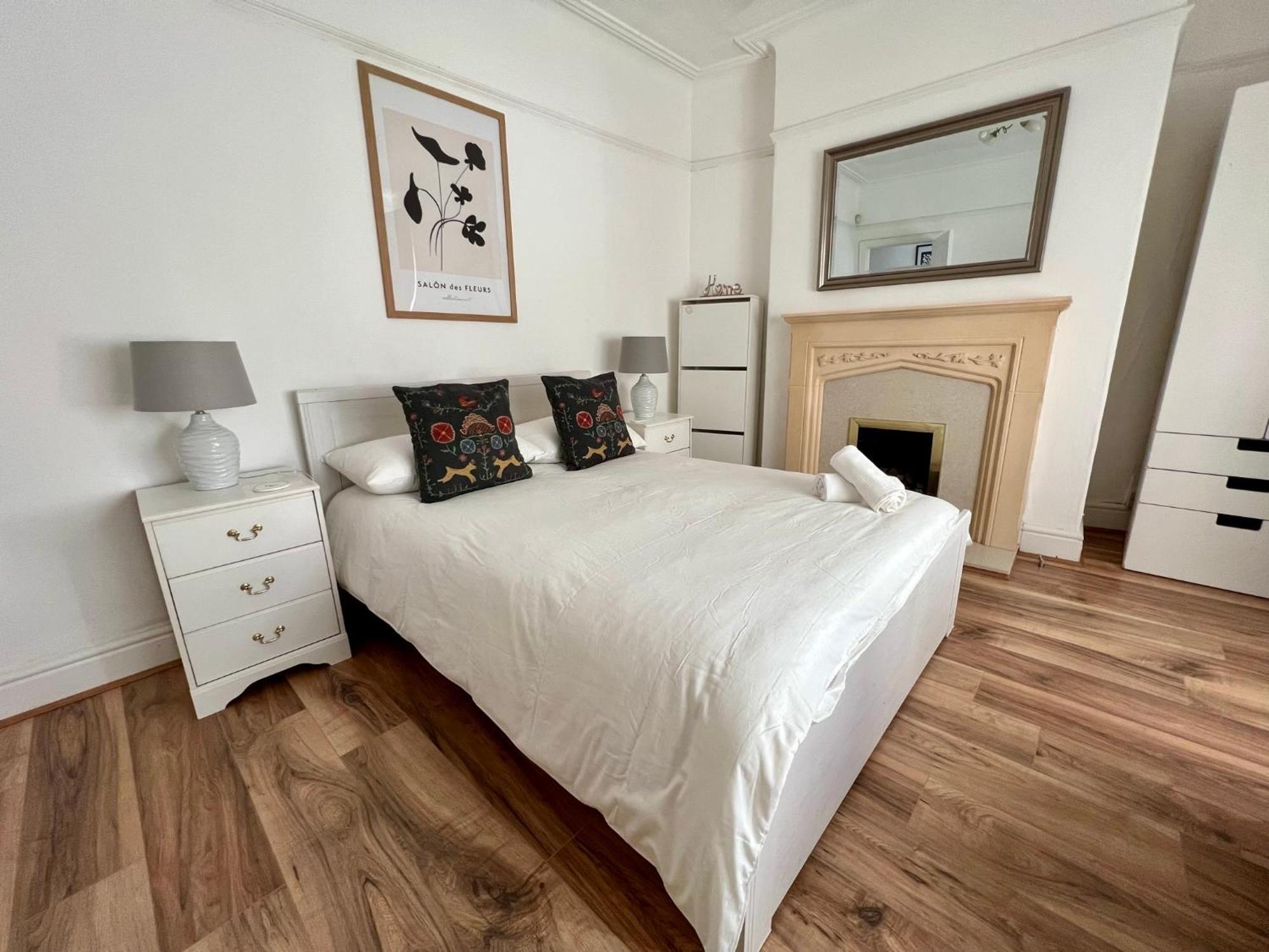 2025 Award Winner Liverpool Ivy House - 4 Bedrooms Экстерьер фото