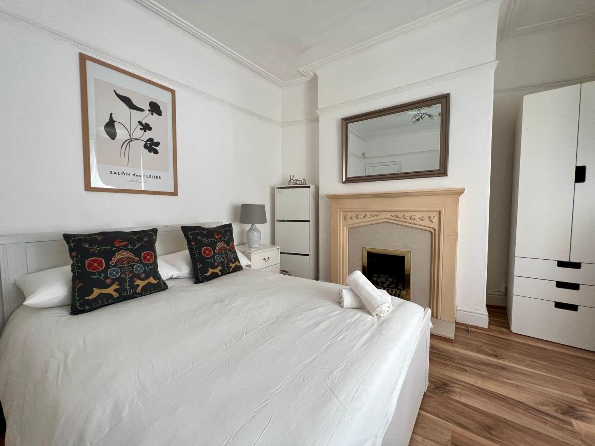 2025 Award Winner Liverpool Ivy House - 4 Bedrooms Экстерьер фото